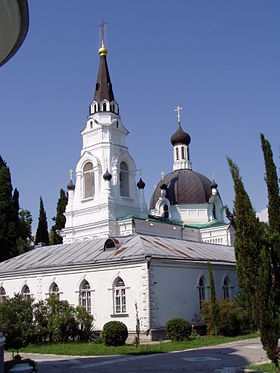Сочинский собор Михаила Архангела – это одна из главных святынь и архитектурных достопримечательностей Краснодарского края.